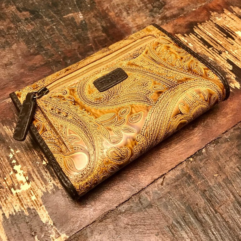 Vintage Tri-Fold Relic Boho Brown Leather Wallet